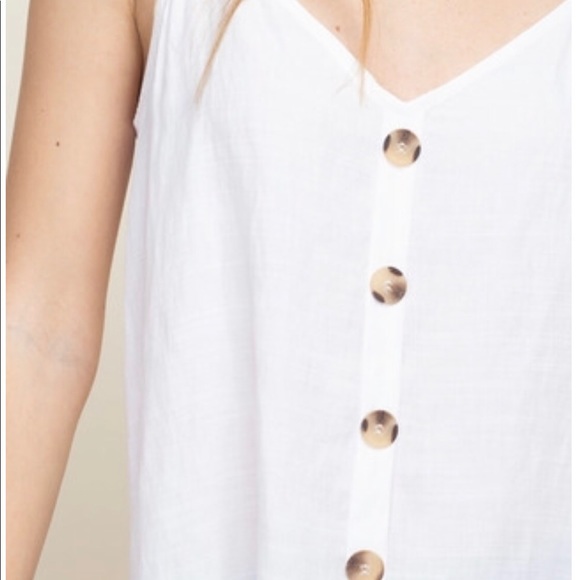 Last one size SM!! Armora’s | White Button Up Top - Picture 7 of 8